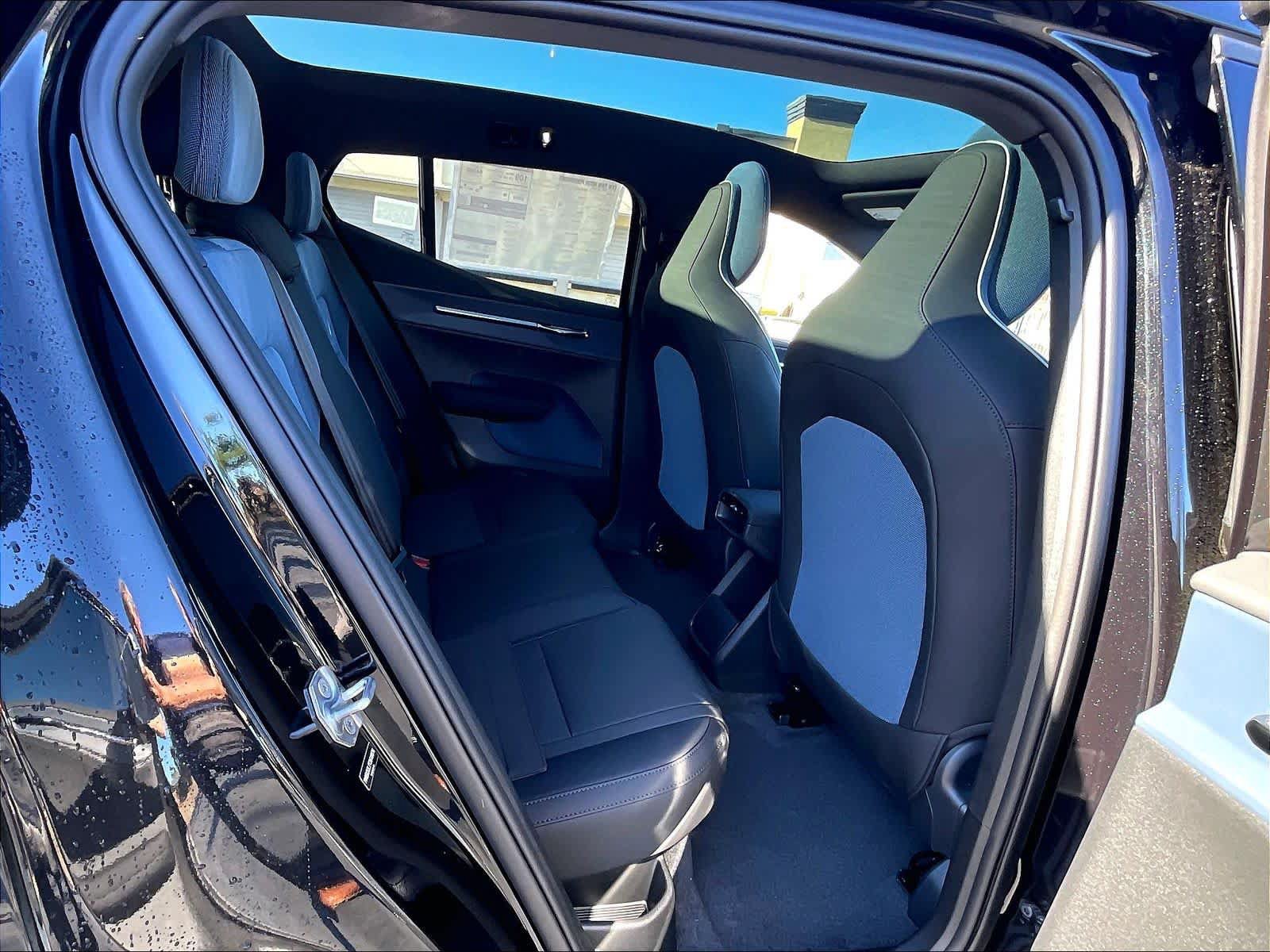 New 2026 Volvo EX30 Ultra w/ Protection Package Premier AWD/4WD image 27