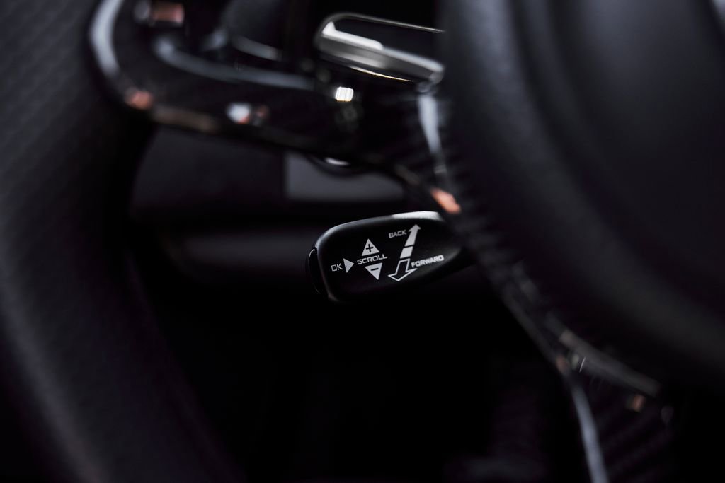 Used 2012 McLaren MP4-12C Coupe RWD image 48