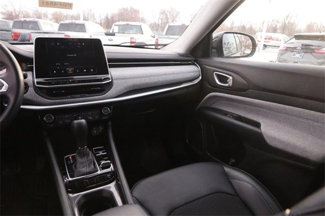 Used 2022 Jeep Compass Latitude w/ Convenience Group image 24