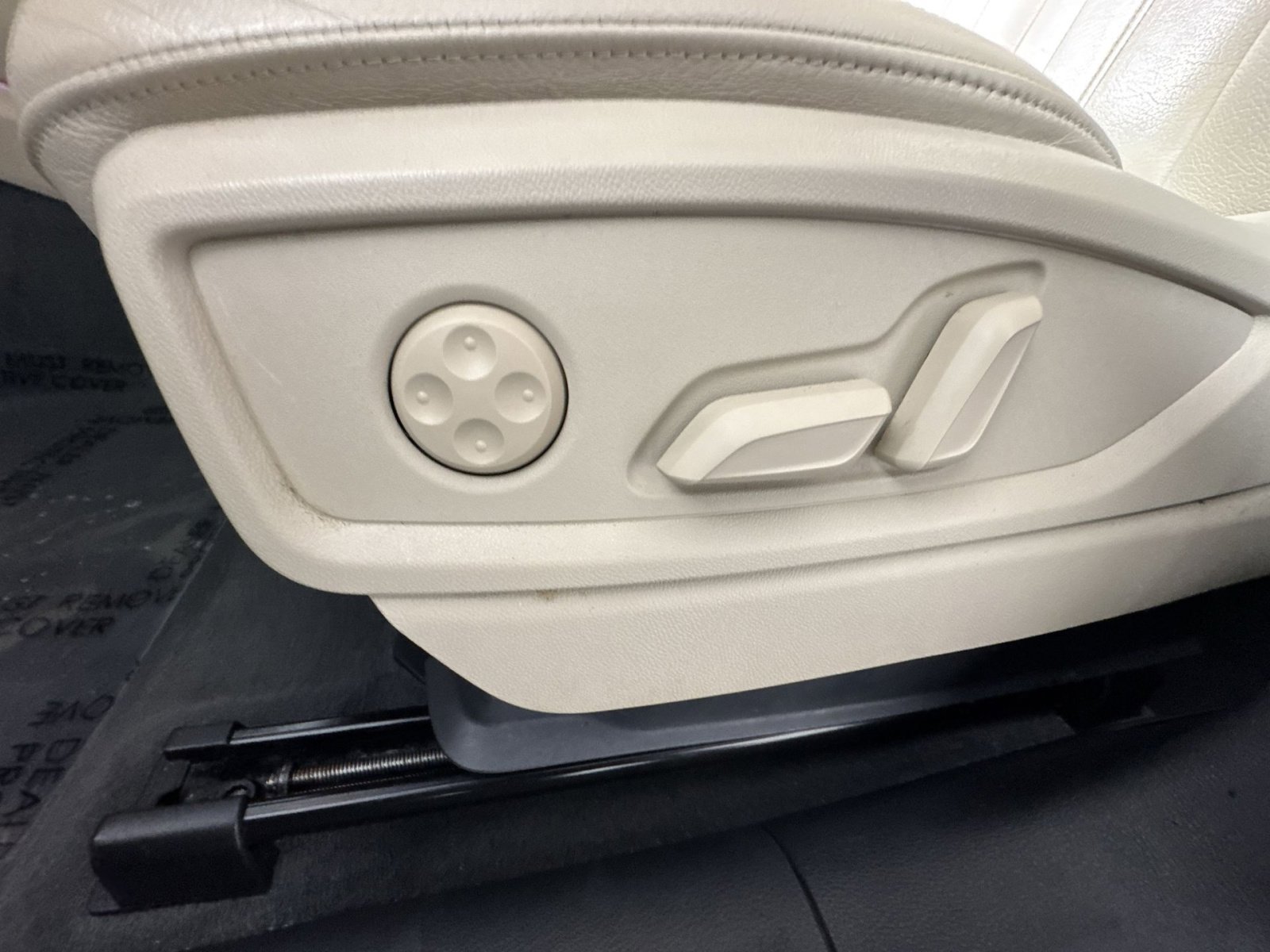 Used 2019 Audi Q5 Prestige w/ Prestige Package image 14