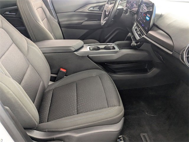 Certified 2025 Chevrolet Equinox EV LT image 32