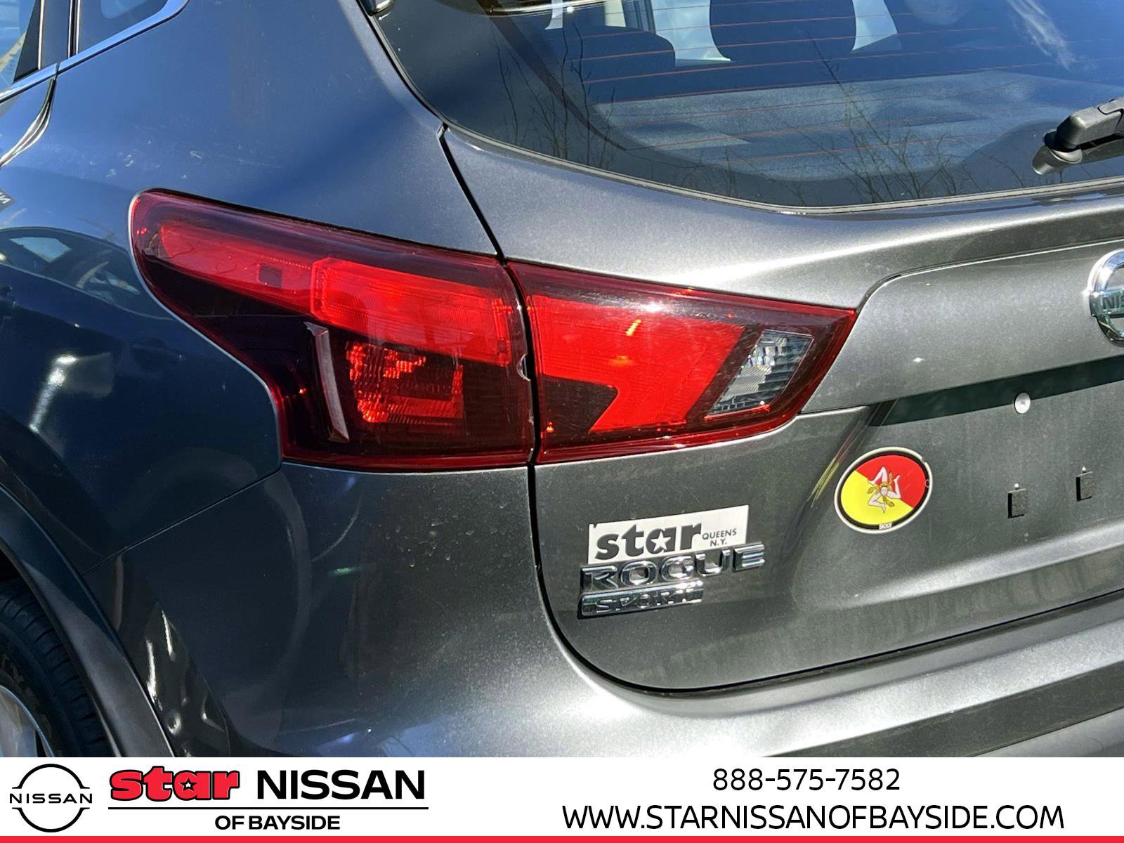Used 2017 Nissan Rogue Sport SV AWD/4WD image 9