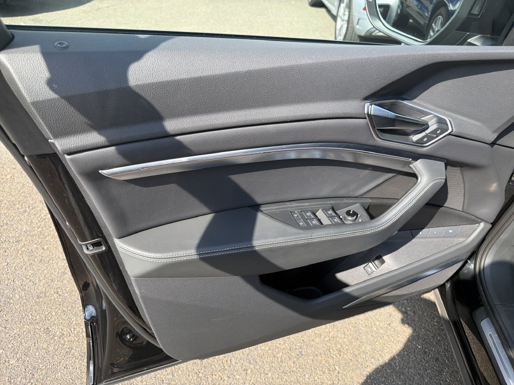 Used 2024 Audi Q8 e-tron Prestige w/ Prestige Package AWD/4WD image 10
