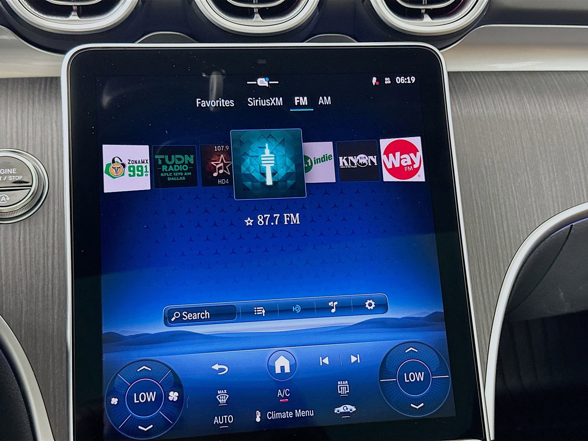 New 2026 Mercedes-Benz CLE 450 4MATIC Coupe image 16