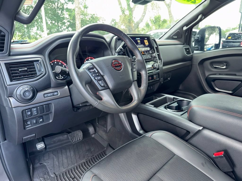 Used 2024 Nissan Titan PRO-4X AWD/4WD image 19