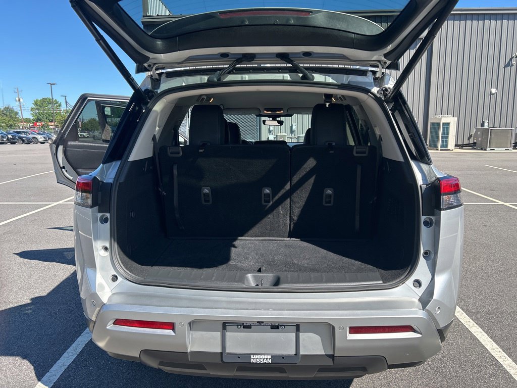 Certified 2025 Nissan Pathfinder SL AWD/4WD image 23