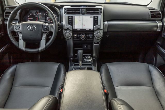 Used 2022 Toyota 4Runner SR5 Premium w/ Moonroof Package AWD/4WD image 7