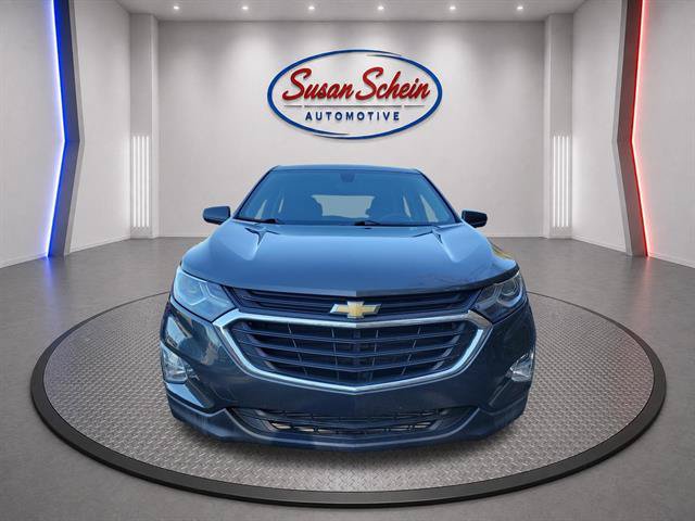 Used 2018 Chevrolet Equinox LT FWD image 2