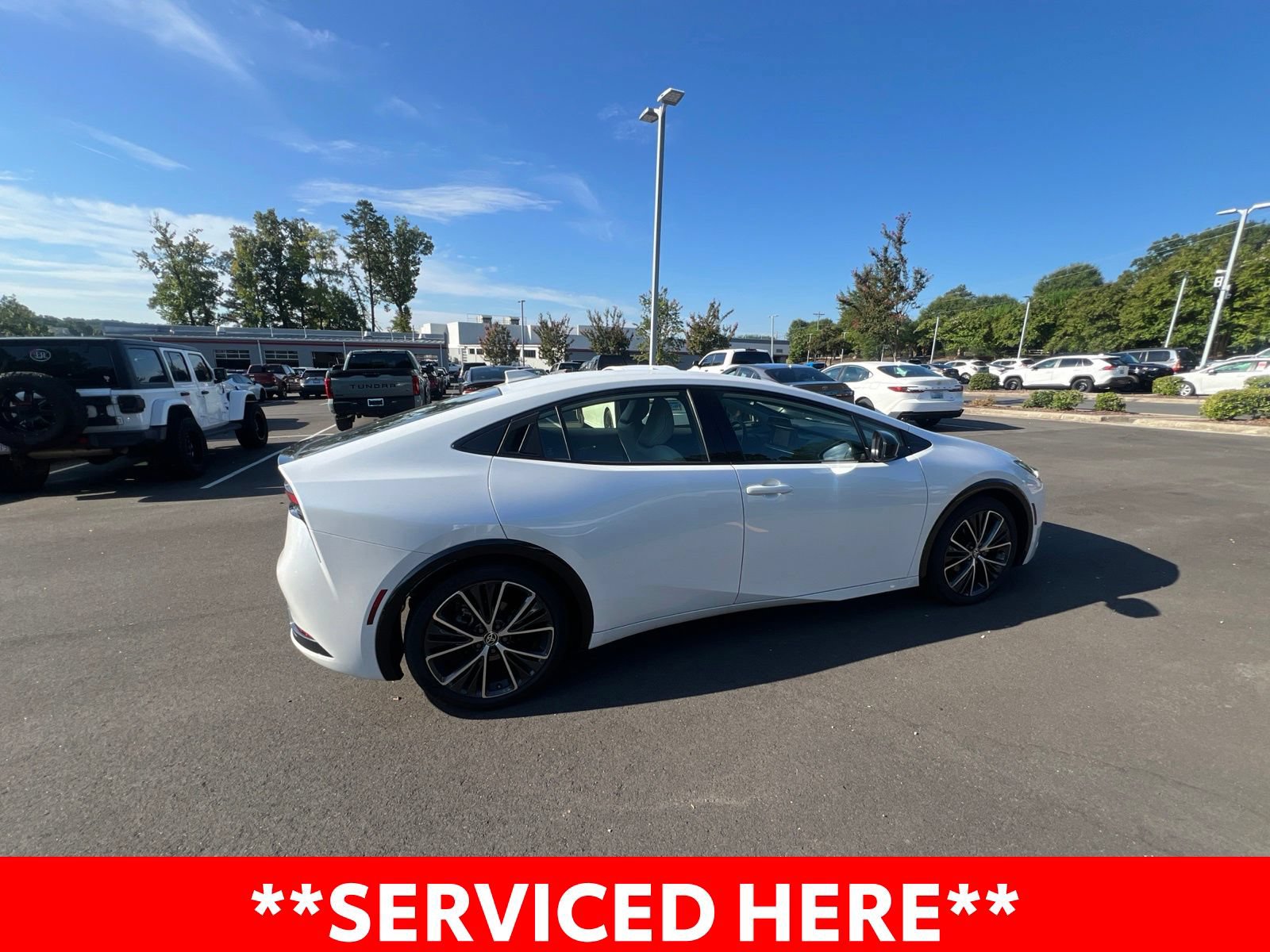 Used 2025 Toyota Prius XLE FWD image 5