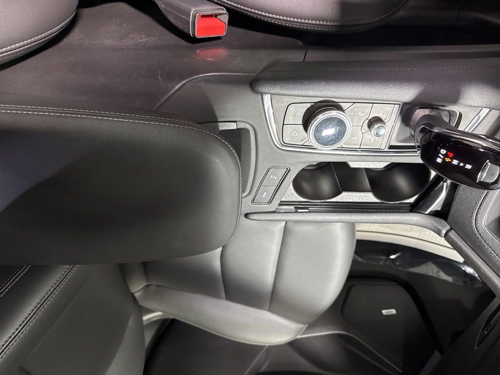 Used 2023 Cadillac XT6 Luxury image 32