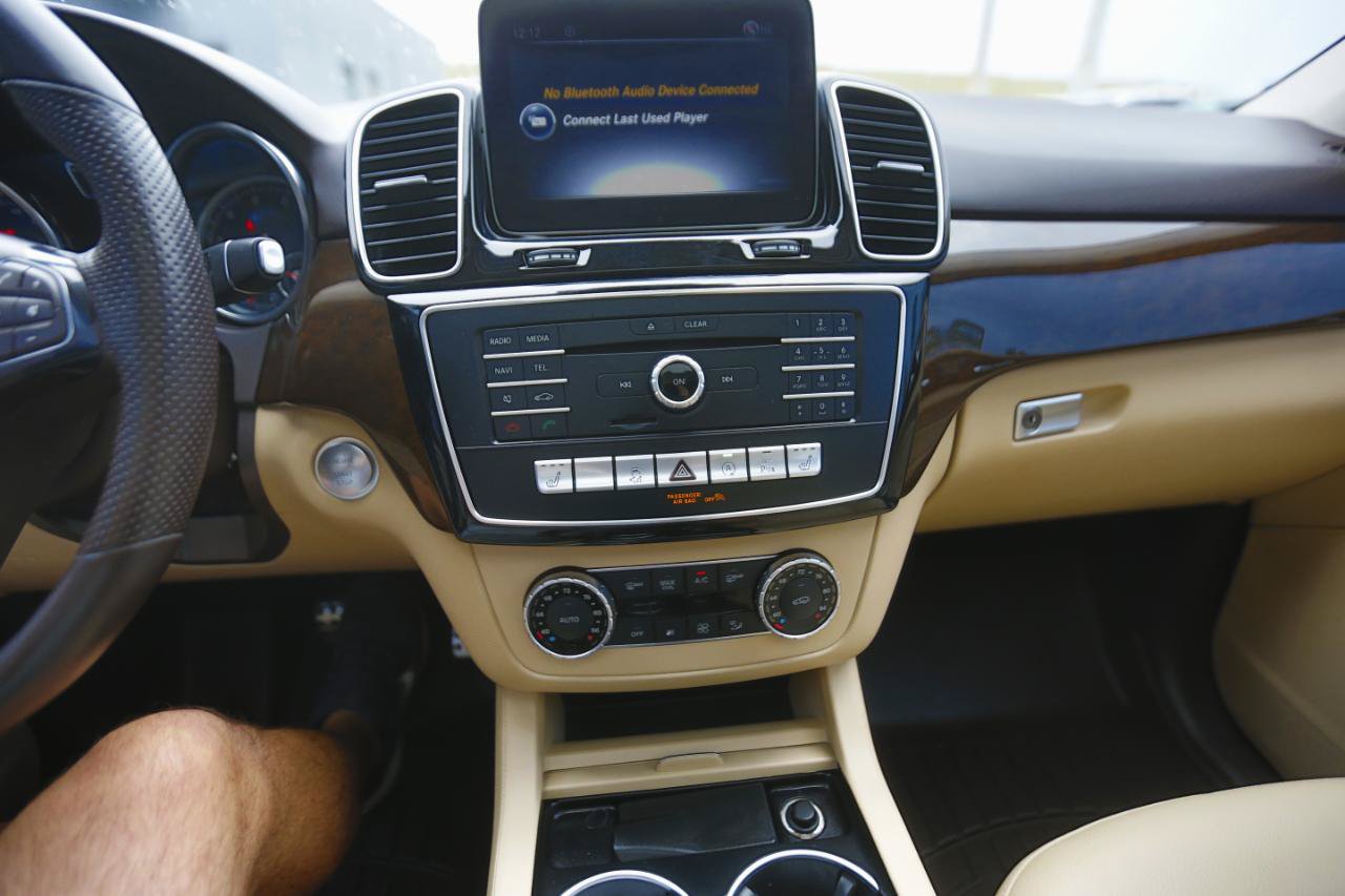 Used 2019 Mercedes-Benz GLE 400 4MATIC w/ Premium 1 Package image 8
