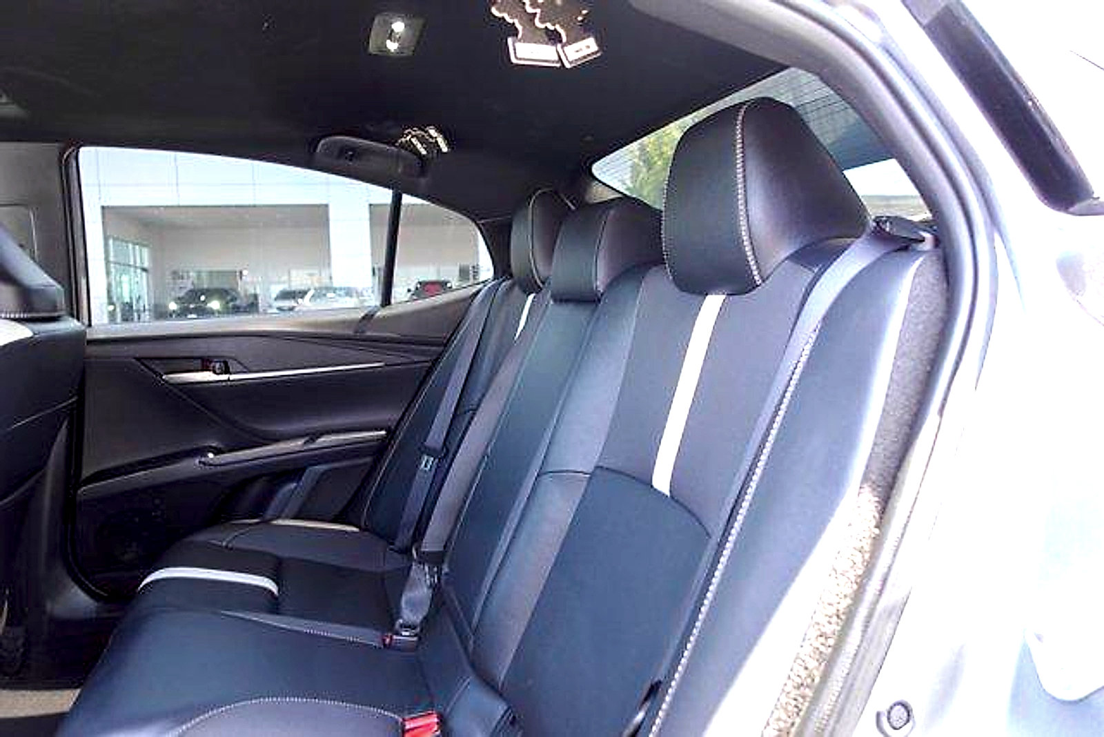 Used 2025 Toyota Camry SE w/ Multimedia Upgrade Package FWD image 23