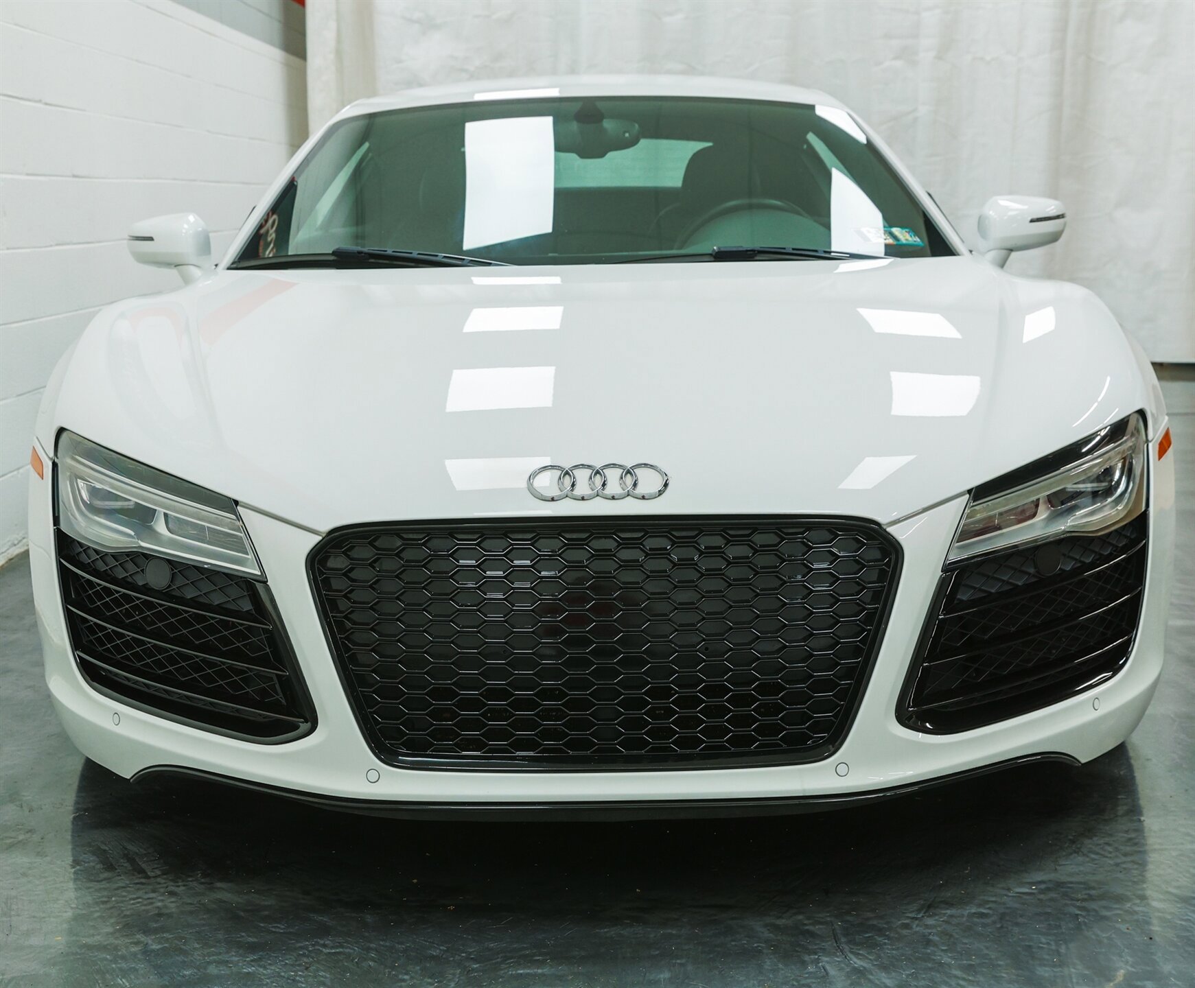 Used 2014 Audi R8 V10 AWD/4WD image 3