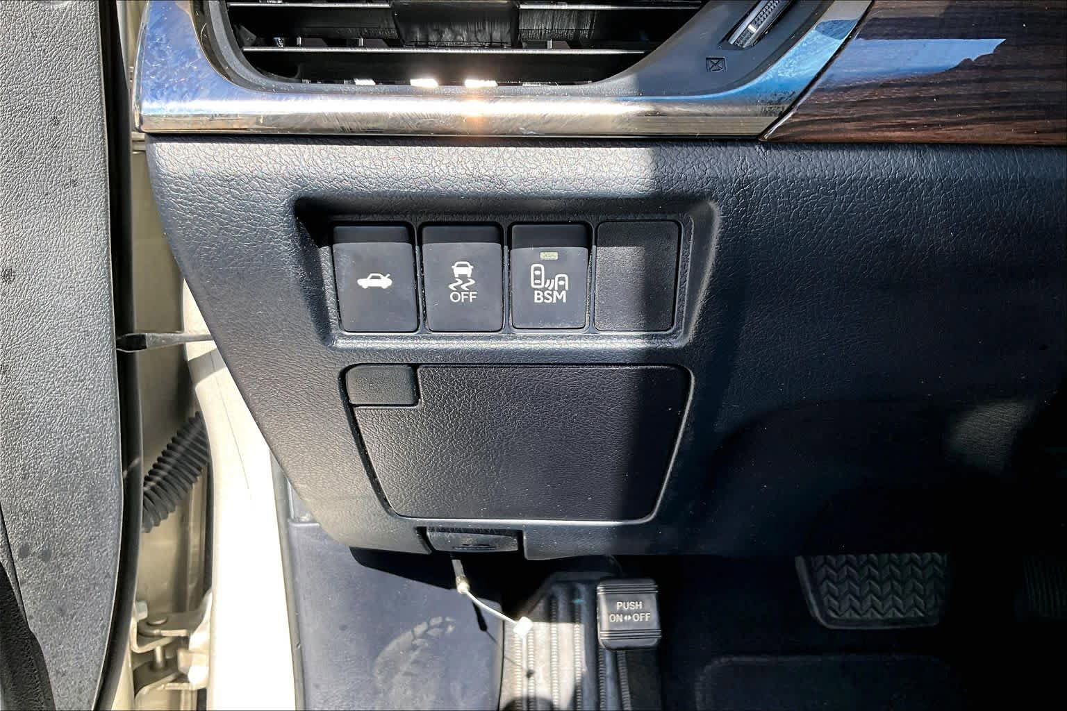 Used 2014 Toyota Avalon XLE Touring FWD image 33