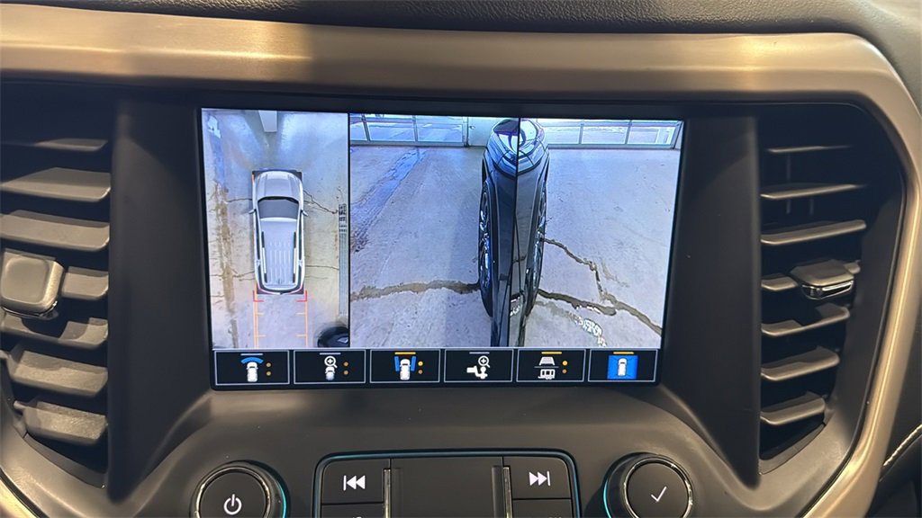 Used 2023 GMC Acadia Denali w/ Black Diamond Edition image 44