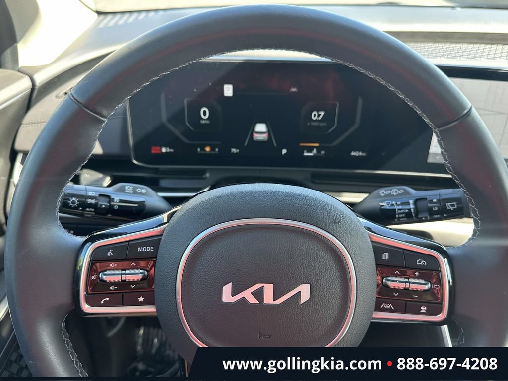 Certified 2026 Kia Carnival SX w/ SX Dark Edition Package FWD image 20