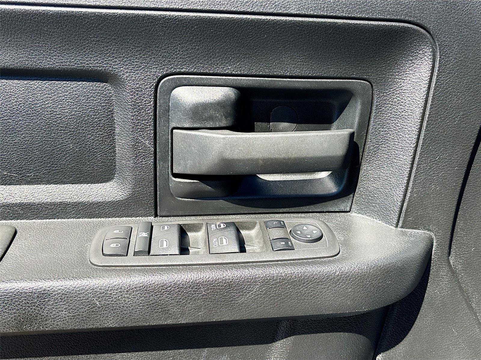 Used 2022 RAM 2500 Tradesman w/ Chrome Appearance Group image 17
