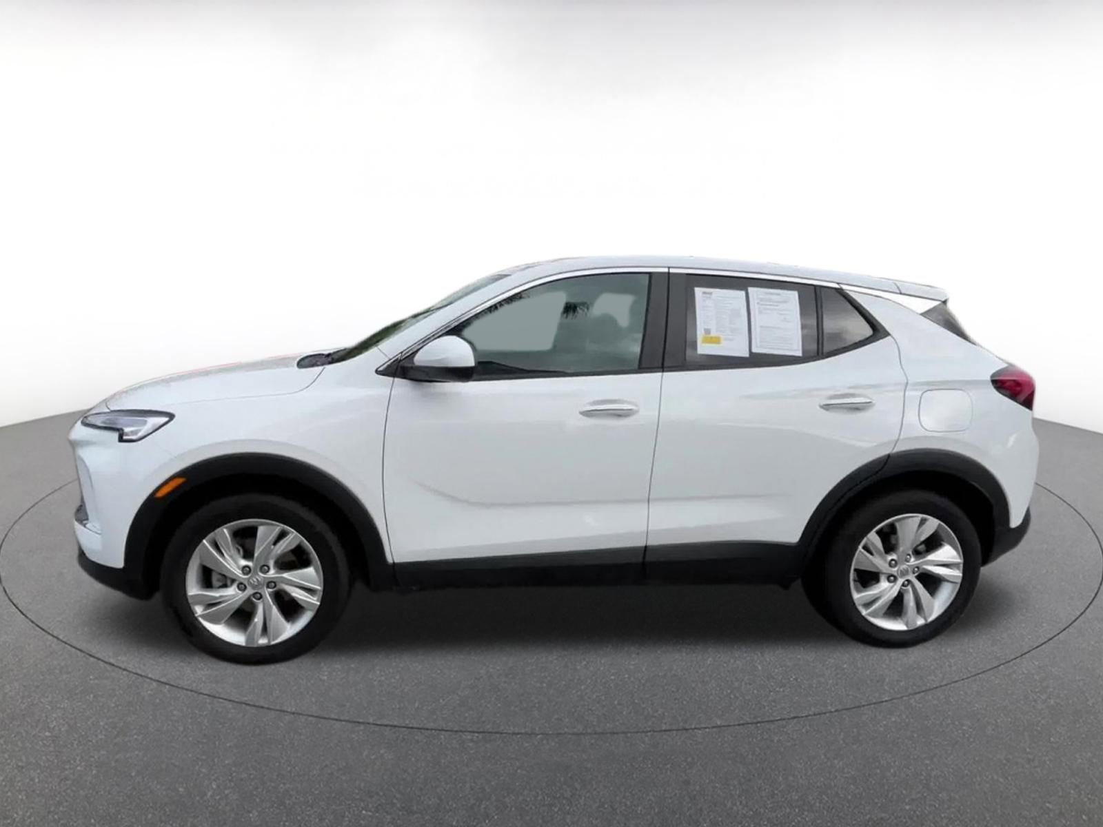 Used 2025 Buick Encore GX Preferred image 9
