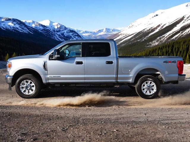 Certified 2022 Ford F250 XLT image 3