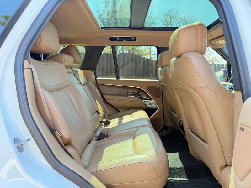Used 2023 Land Rover Range Rover SE AWD/4WD image 27