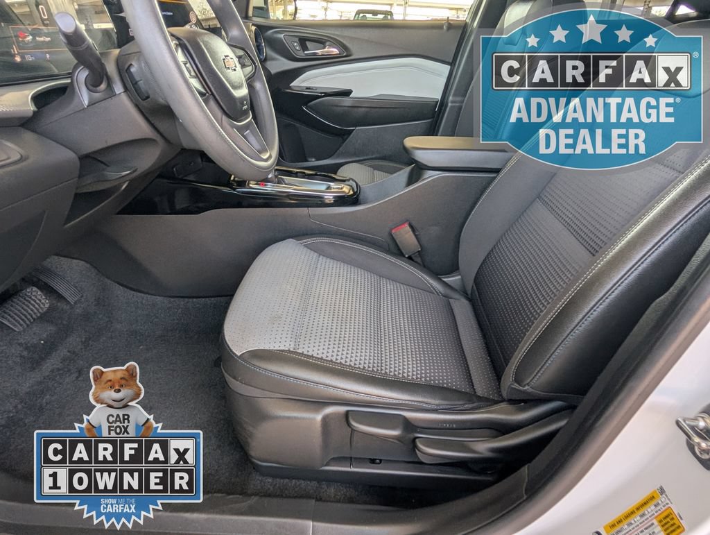 Certified 2025 Chevrolet Trax LT FWD image 13