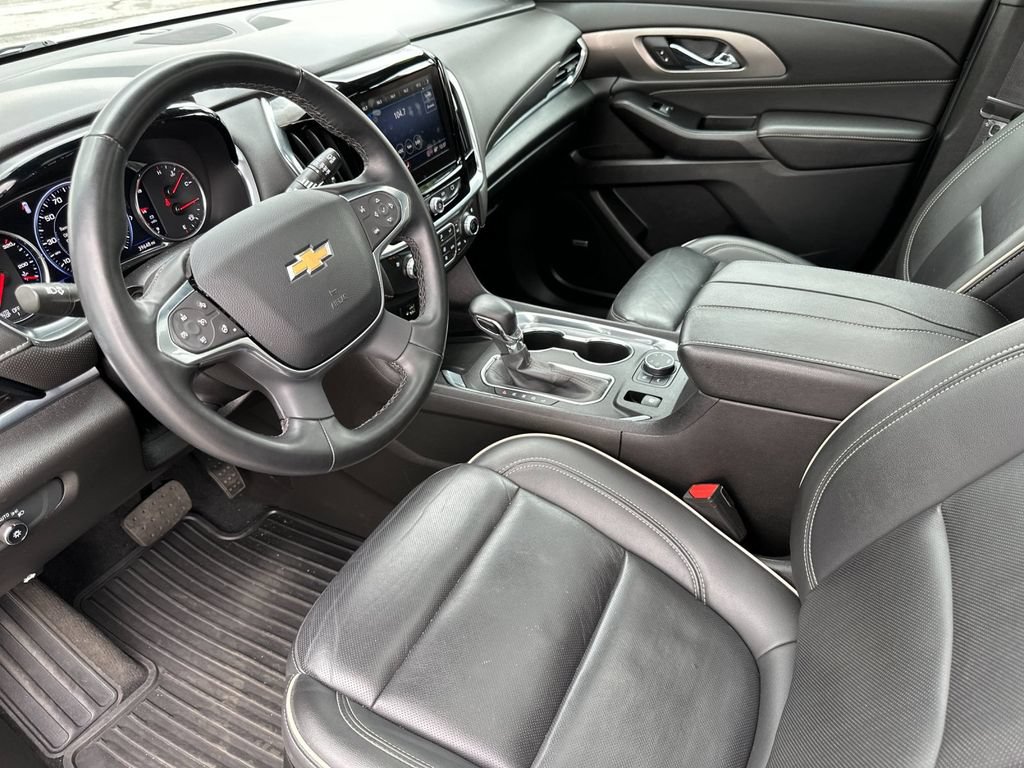 Used 2023 Chevrolet Traverse Premier AWD/4WD image 9