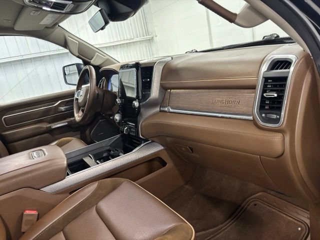 Used 2023 RAM 1500 Limited AWD/4WD image 16