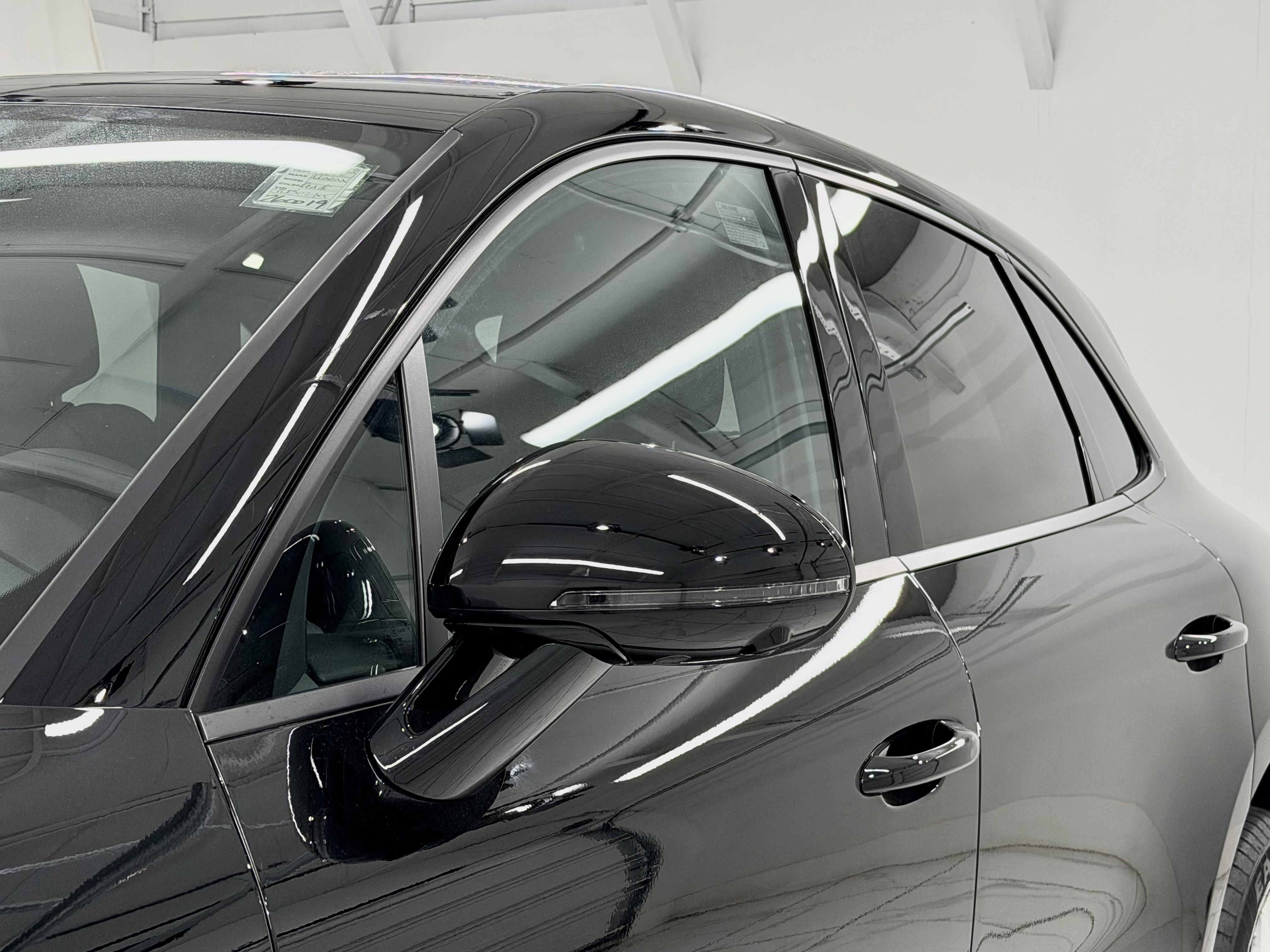 New 2026 Porsche Macan image 19