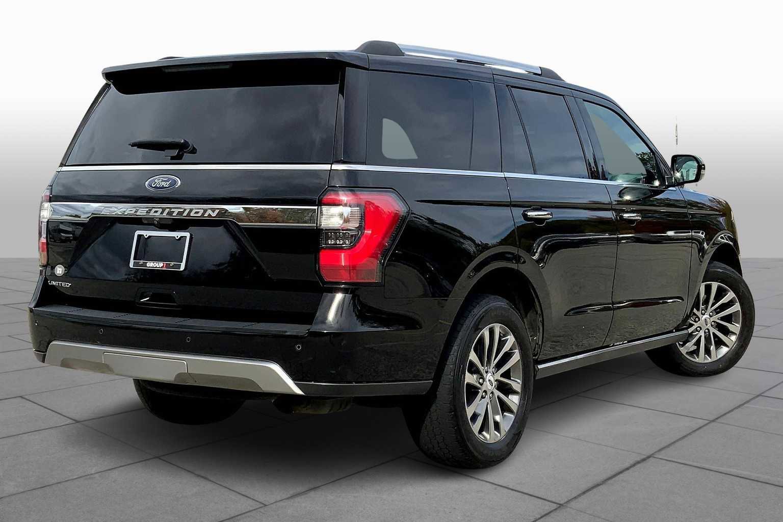 Used 2018 Ford Expedition Limited image 12