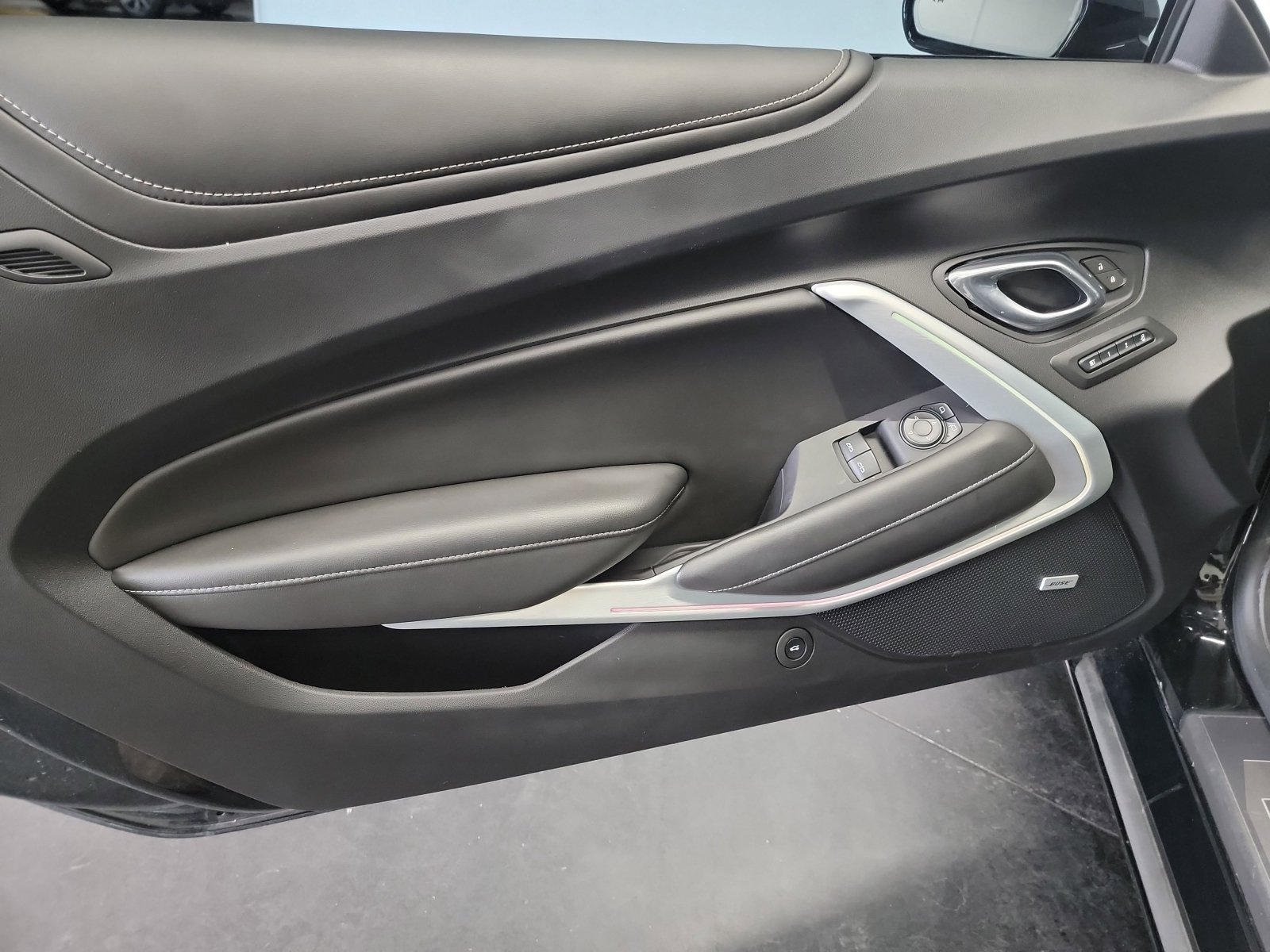 Used 2021 Chevrolet Camaro LT RWD image 13