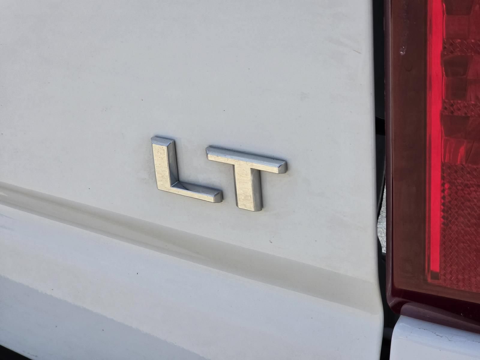 Used 2023 Chevrolet Silverado 2500 LT AWD/4WD image 5