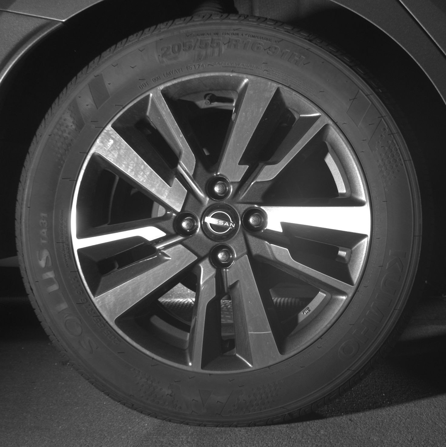 Used 2025 Nissan Versa SV image 15