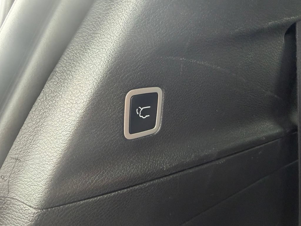 Used 2025 Chrysler Pacifica Select FWD image 14
