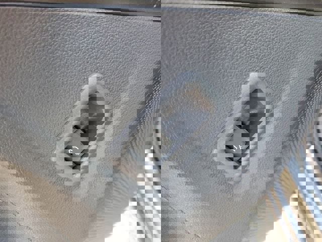 Certified 2025 Volkswagen Tiguan SE R-Line image 17