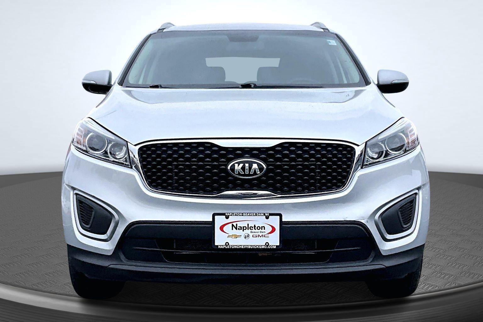 Used 2016 Kia Sorento LX w/ LX Convenience Package image 3