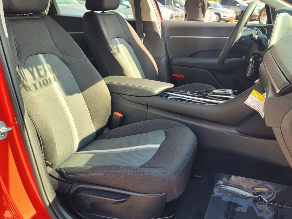Used 2022 Hyundai Sonata SE w/ Cargo Package image 15