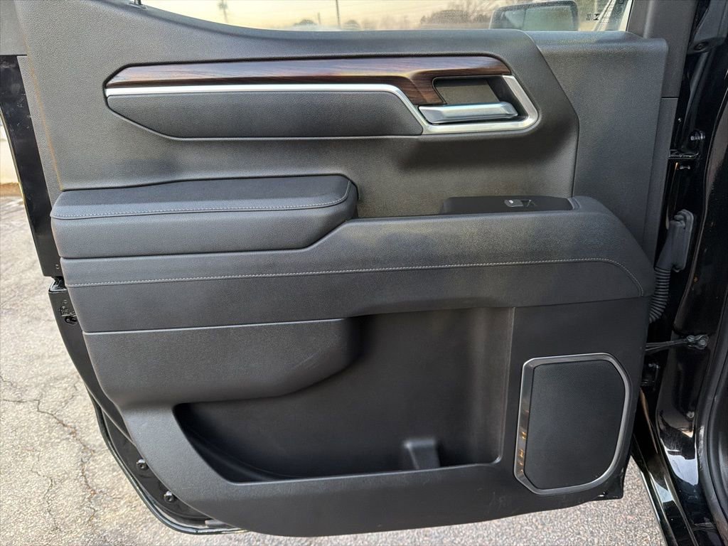 Used 2025 GMC Sierra 1500 SLT image 24