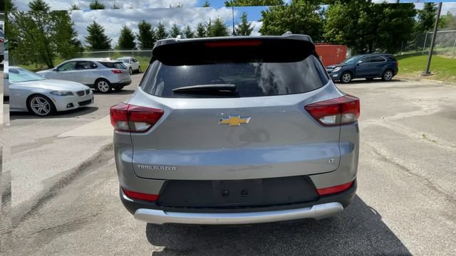 Used 2023 Chevrolet TrailBlazer LT w/ Convenience Package FWD image 9