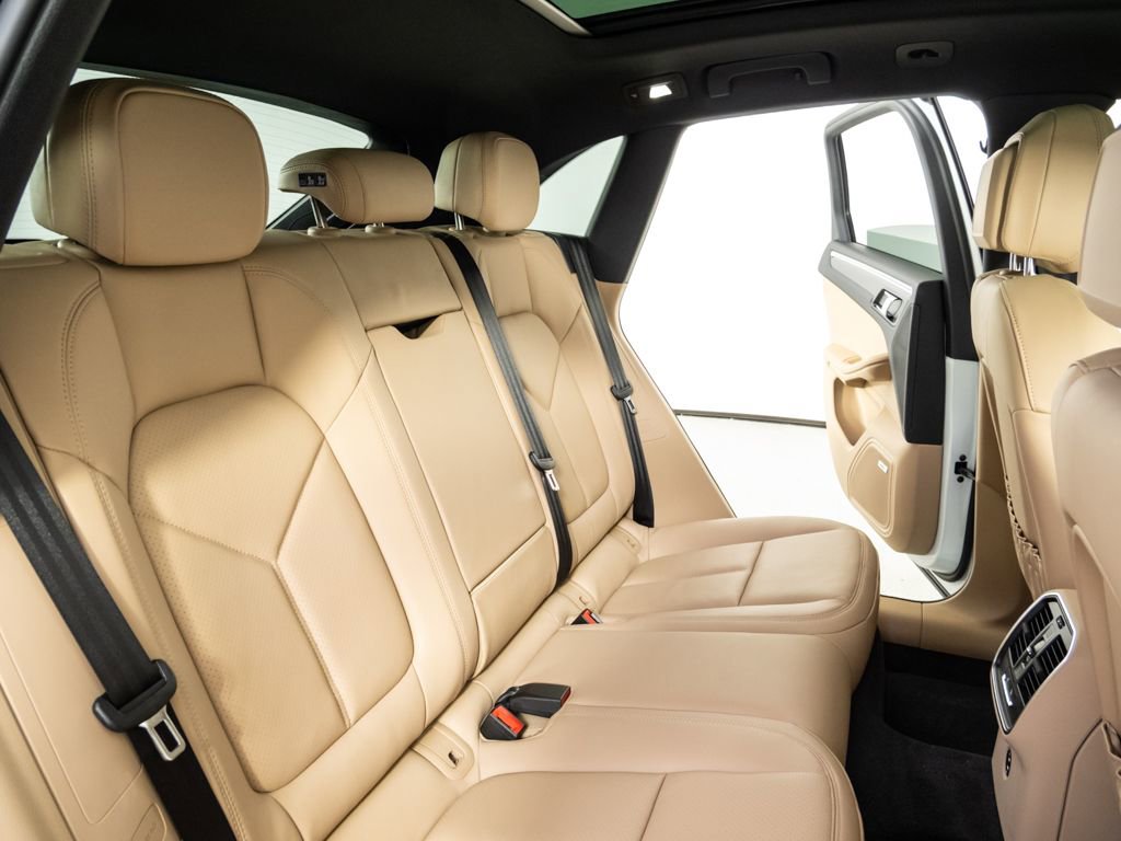 New 2026 Porsche Macan image 23