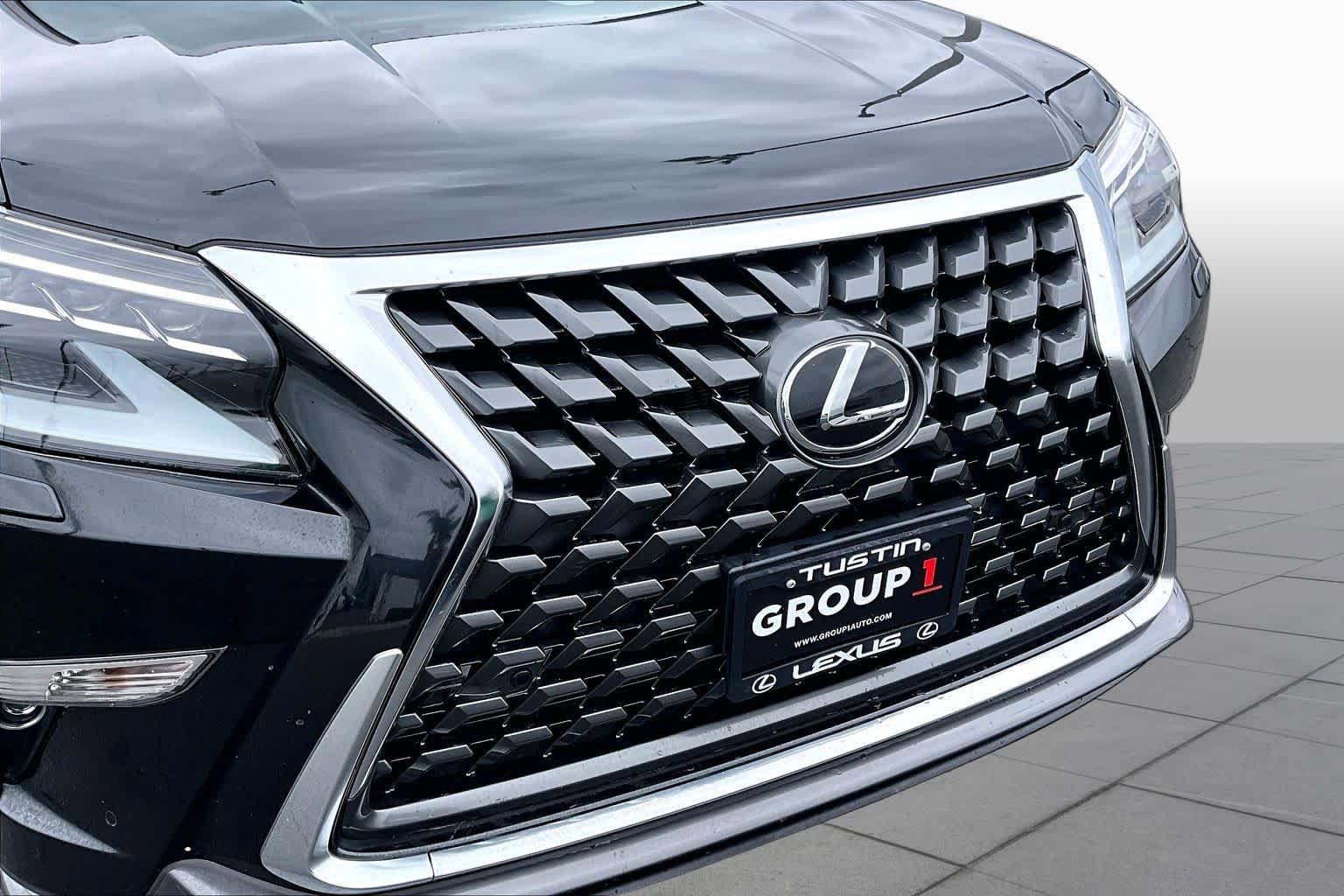 Used 2022 Lexus GX 460 Premium w/ Accessory Package AWD/4WD image 30