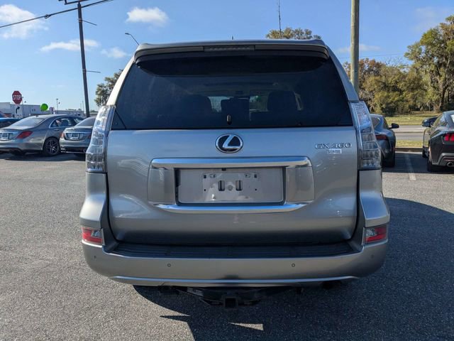 Used 2020 Lexus GX 460 Premium w/ Premium Package image 4