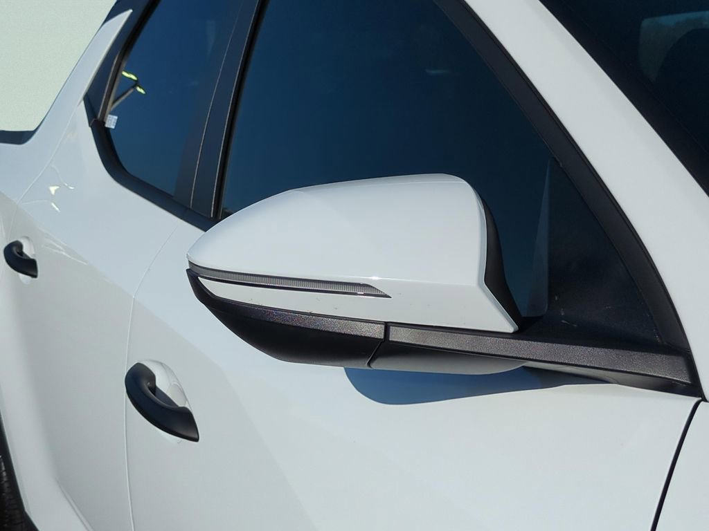 Certified 2025 Hyundai Santa Cruz SEL image 11