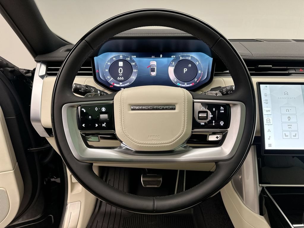 Certified 2025 Land Rover Range Rover SE AWD/4WD image 13