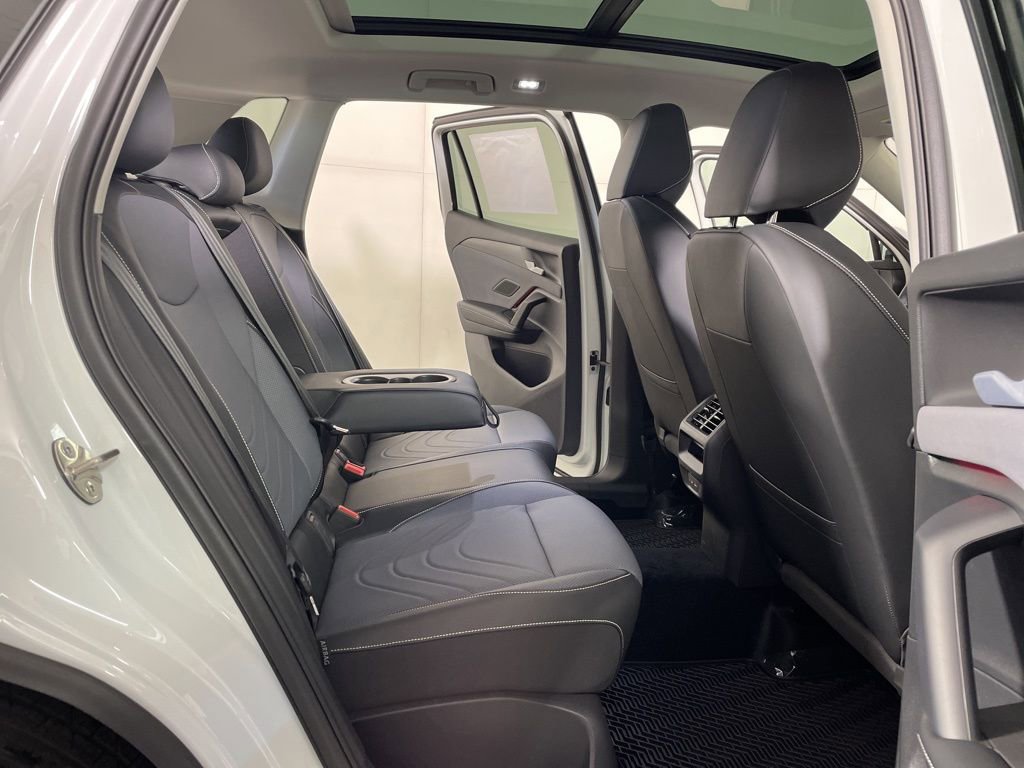 New 2026 Volkswagen Tiguan SE AWD/4WD image 22