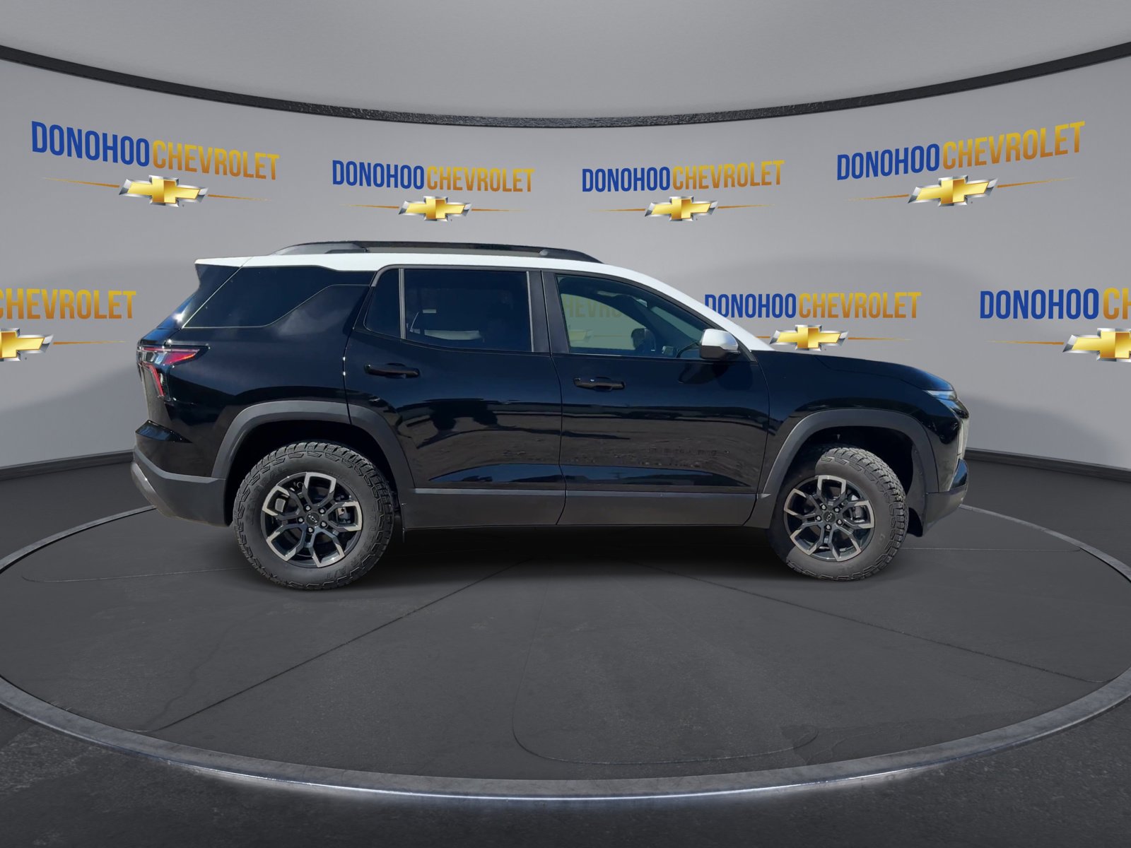 New 2026 Chevrolet Equinox ACTIV w/ Convenience Package III image 9