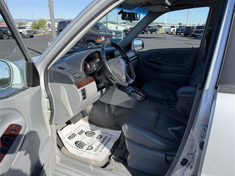 Used 2004 Suzuki XL7 4WD image 8