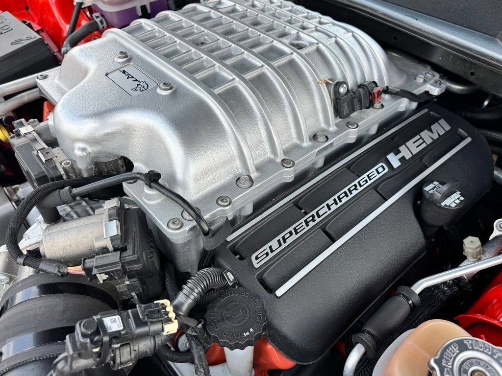 Used 2016 Dodge Challenger SRT Hellcat RWD image 32