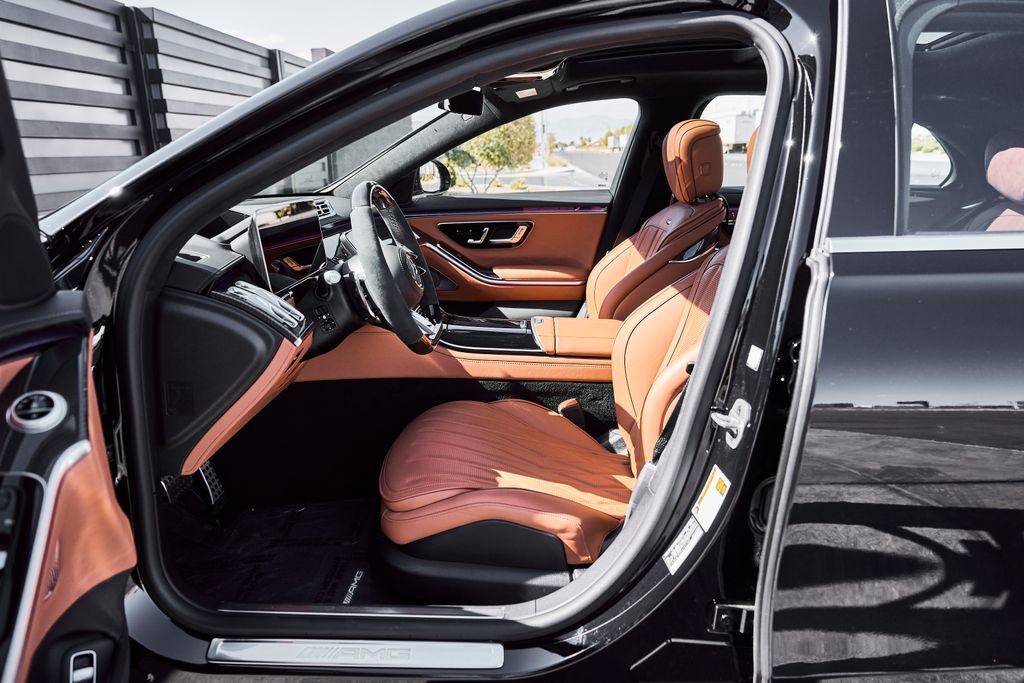 Used 2024 Mercedes-Benz S 63 AMG S image 31