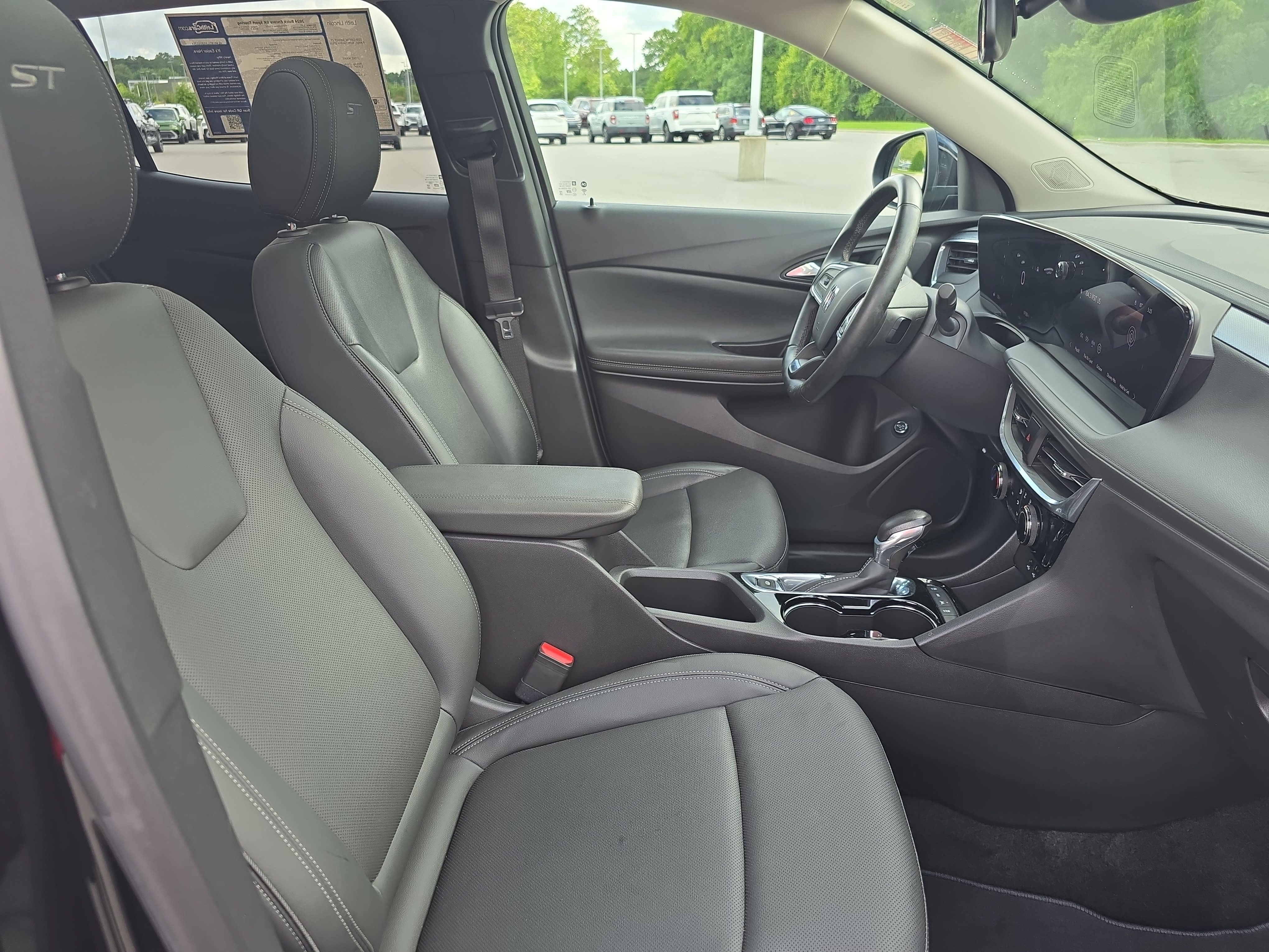 Used 2024 Buick Encore GX Sport Touring w/ Experience Buick Package AWD/4WD image 10