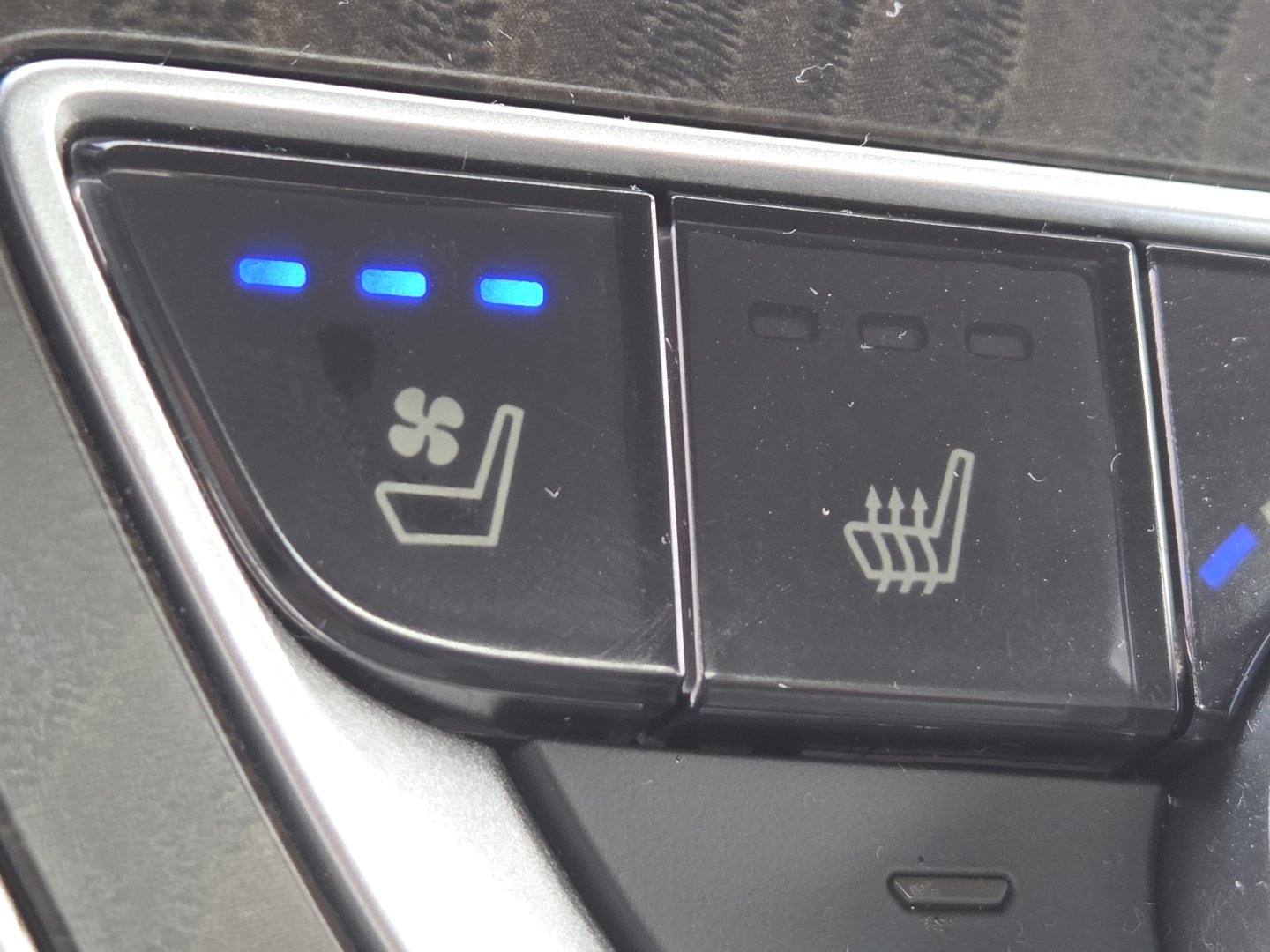 Used 2018 Honda Accord Touring image 30